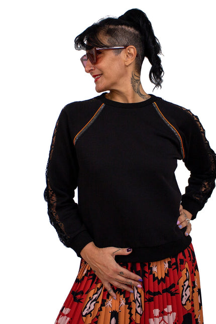 Lalipop Design | Sweatshirt with guipure lace raglan sleeves