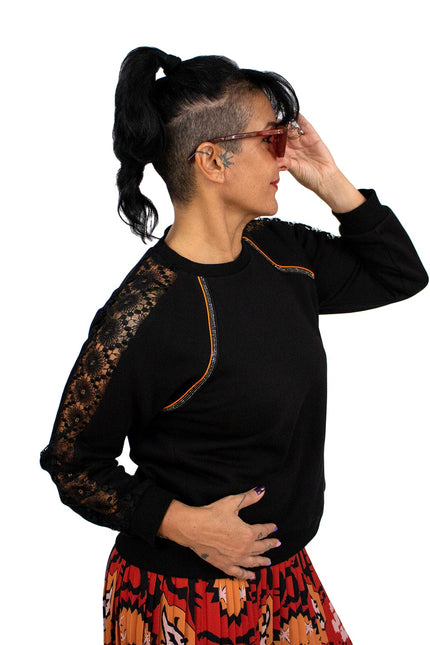 Lalipop Design | Sweatshirt with guipure lace raglan sleeves