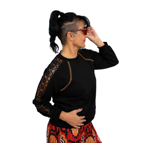 Lalipop Design | Sweatshirt with guipure lace raglan sleeves