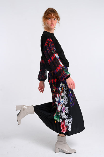 Lalipop Design | Sweatshirt with Printed Chiffon Pleated Sleeves