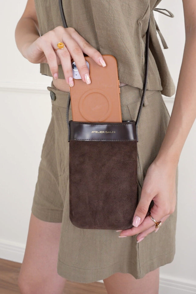 Atelier Galin | Mila Phone Bag - Choco