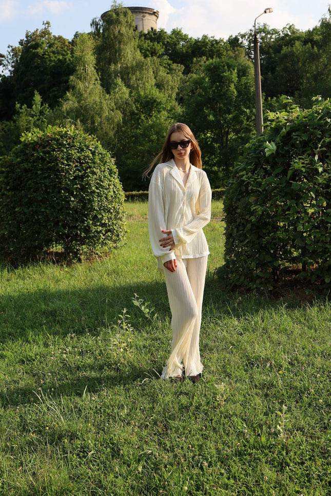 BÚDZIKO | AMELIA CREAMY PLEATED SHIRT