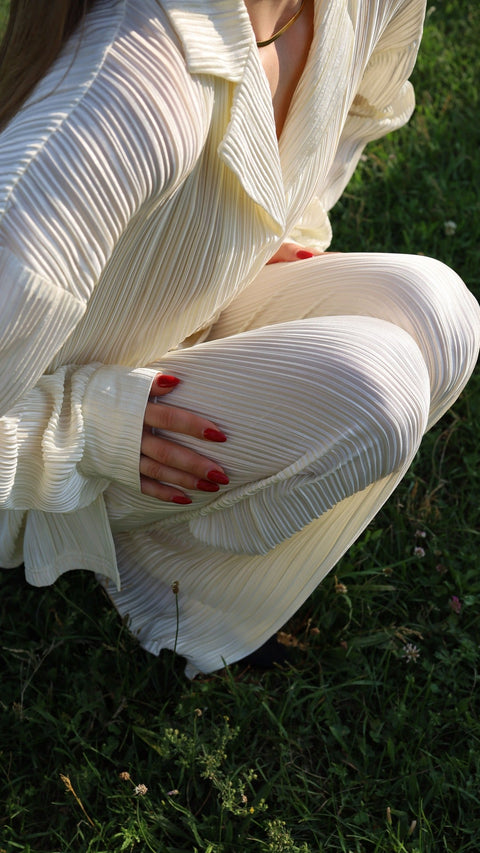 BÚDZIKO | AMELIA CREAMY PLEATED PANTS