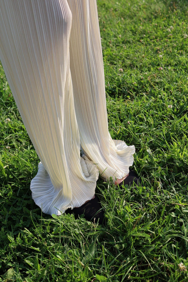 BÚDZIKO | AMELIA CREAMY PLEATED PANTS