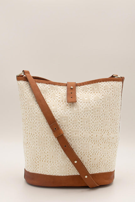 bolso piel y tela crochet de algodón y polyester reciclado mirta foto estudio