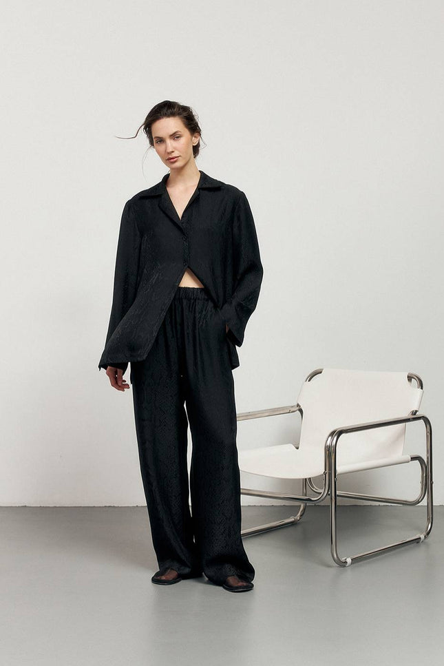 Kolosova | BLACK PANTS WITH ANIMAL REPTILES PRINT