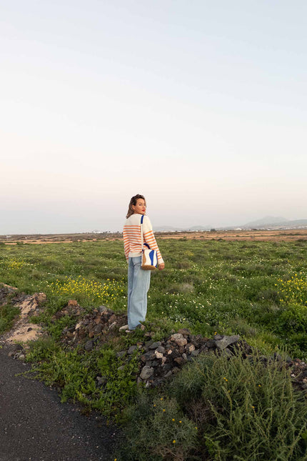 bolso de piel tambour organico indigo foto paisaje fuerteventura flores modelo 2