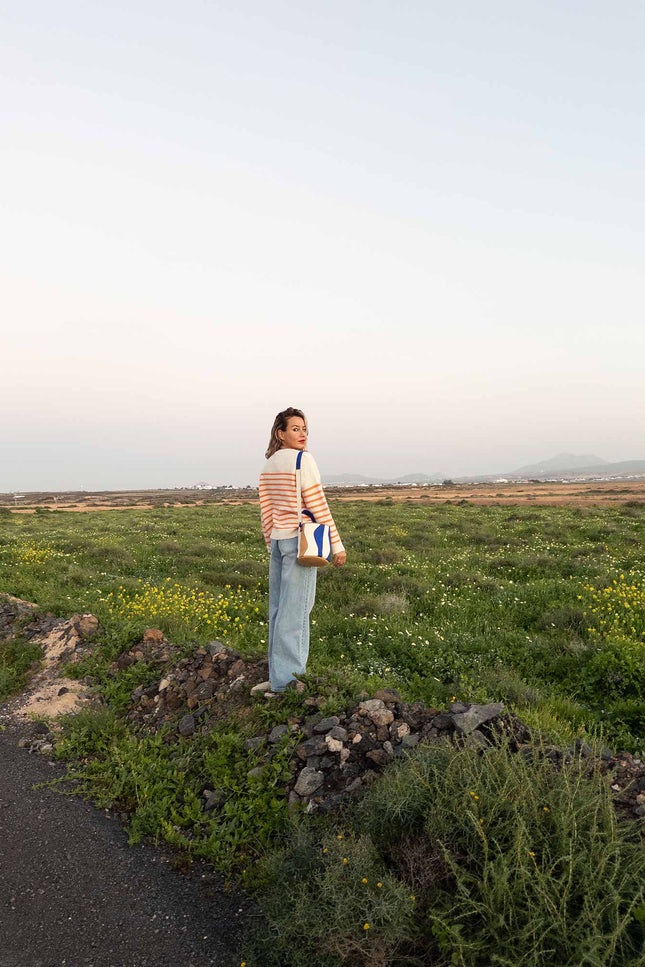 bolso de piel tambour organico indigo foto paisaje fuerteventura flores modelo 2