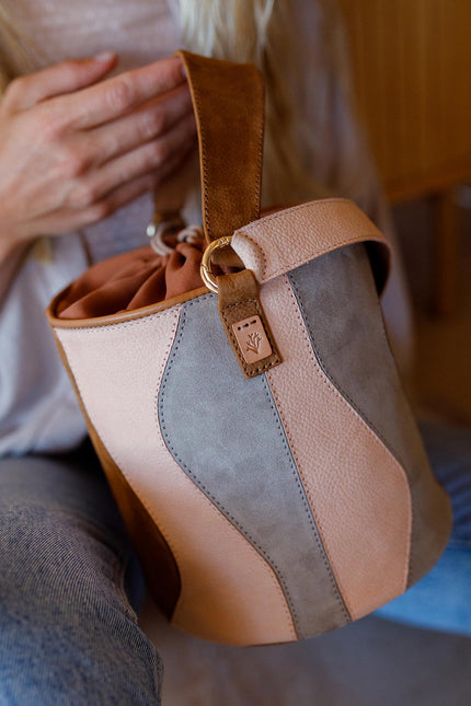 bolso piel nobuck y ante tambour organico sienna modelo 2