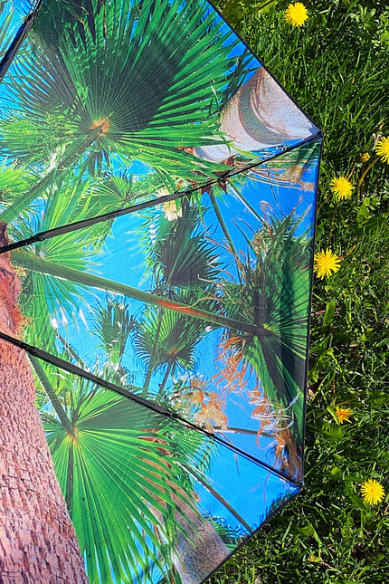 Paradise Umbrella – Tropical, Windproof & UPF50+ Protection.