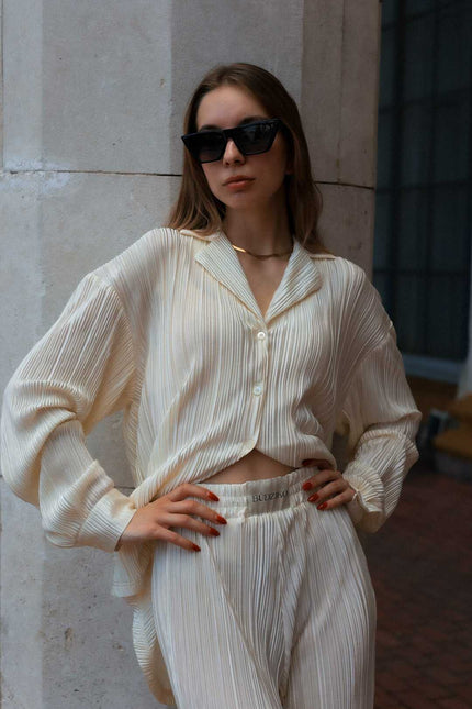 BÚDZIKO | AMELIA CREAMY PLEATED SHIRT