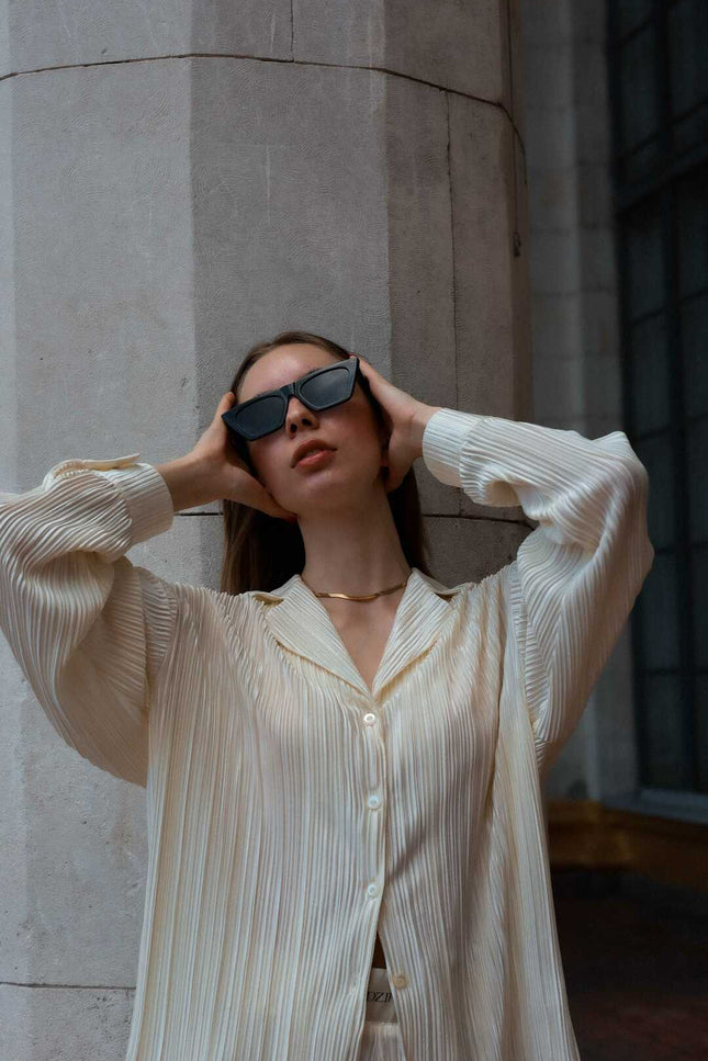BÚDZIKO | AMELIA CREAMY PLEATED SHIRT