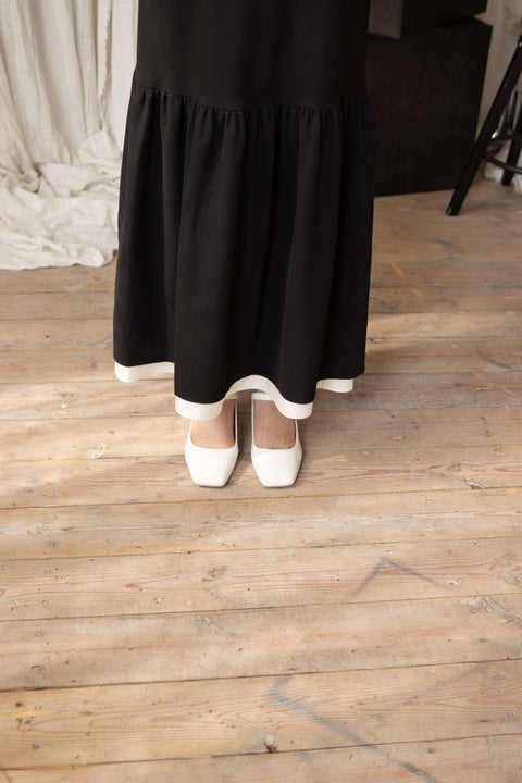 RainSisters | Długa sukienka z długim rękawem w kolorze czarnym | Cicha elegancja