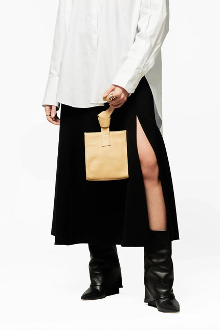 Redem Milano | Middlemist Sabbia