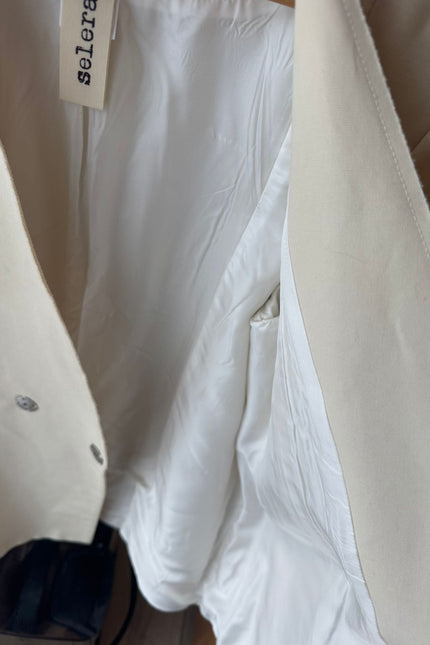 Selera | Item 1. Ivory jacket