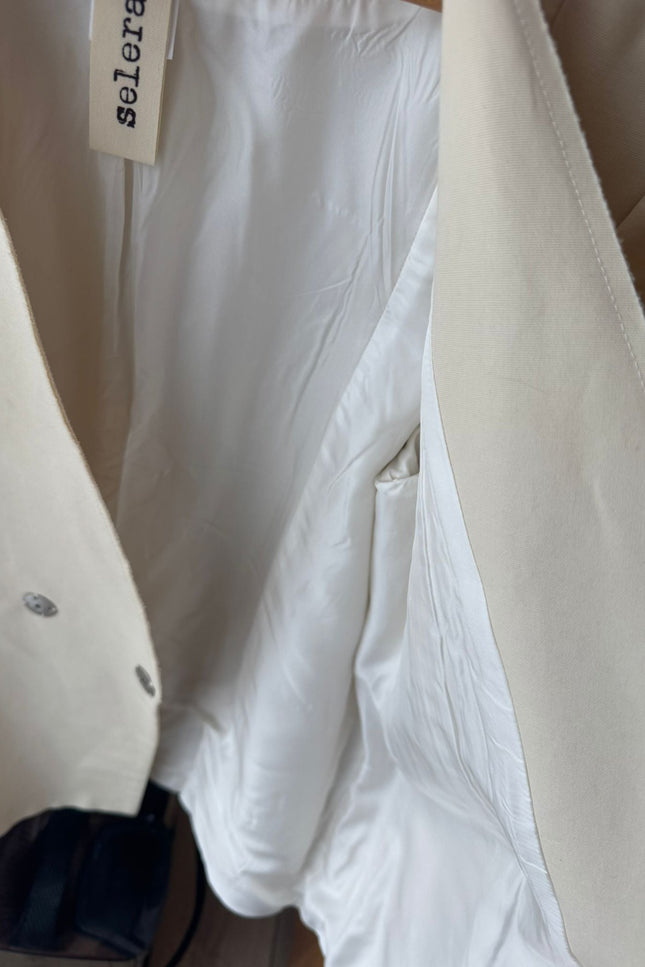 Selera | Item 1. Ivory jacket