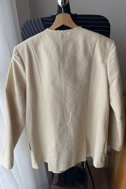 Selera | Item 1. Ivory jacket