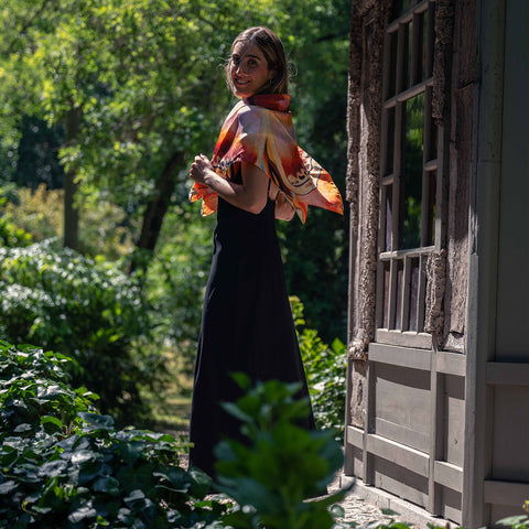 Bess Madrid I Butterfly Nº 1 - Wielokolorowy szalik jedwabny Habotai