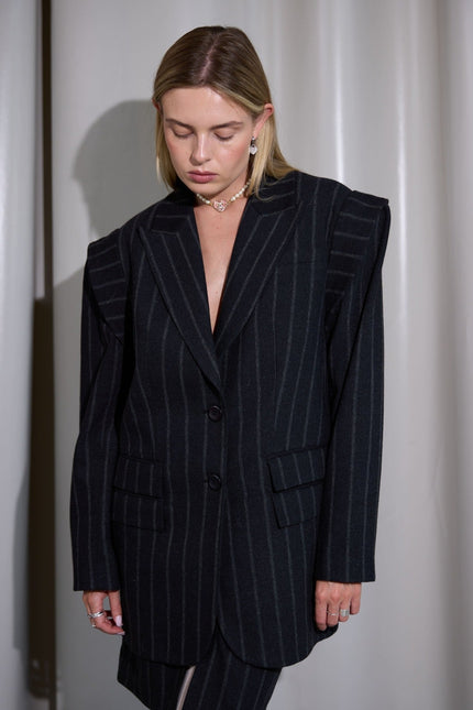 BÚDZIKO | EMILY BLAZER WITH EXAGGERATED SHOULDERS