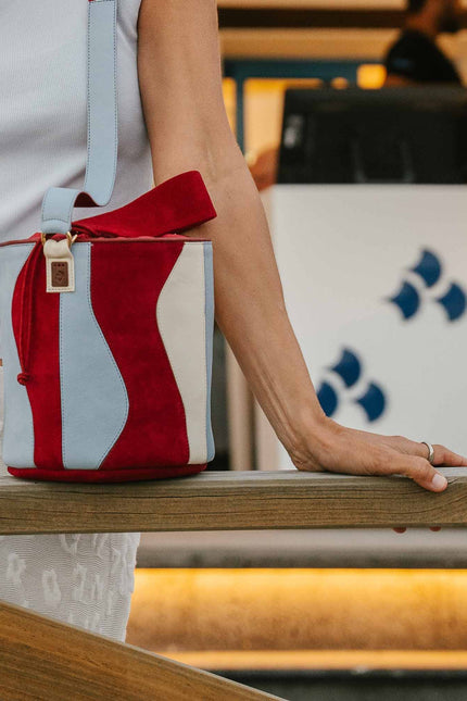 bolso organico flame piel de ante y napa modelo fuerteventura 2