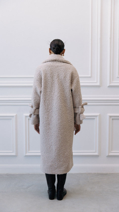 BÚDZIKO | BEIGE LONG TEDDY COAT