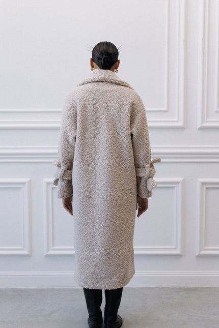 BÚDZIKO | BEIGE LONG TEDDY COAT