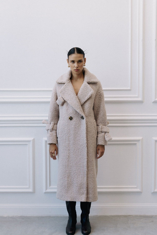 BÚDZIKO | BEIGE LONG TEDDY COAT
