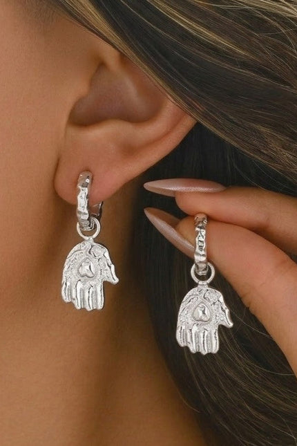 Arvino | Heart in Hand Earrings Silver