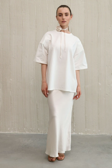 white shoulder pad t-shirt