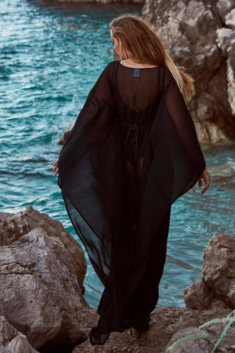 Antoninias | Vellichor Cover Up black