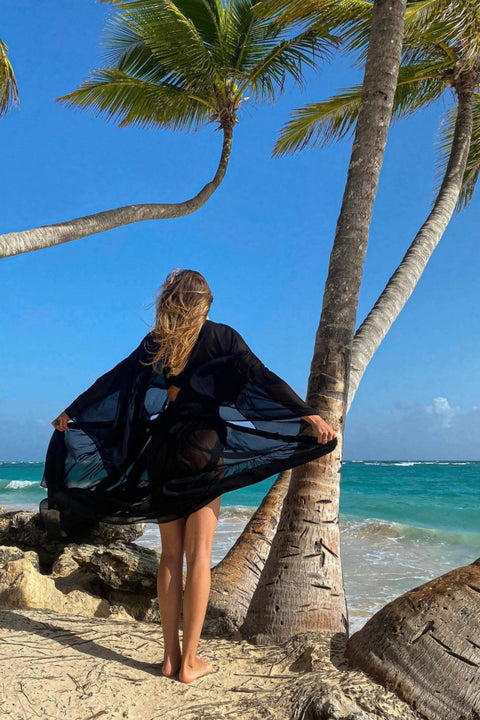 Antoninias | Przyjemny Cover Up czarny