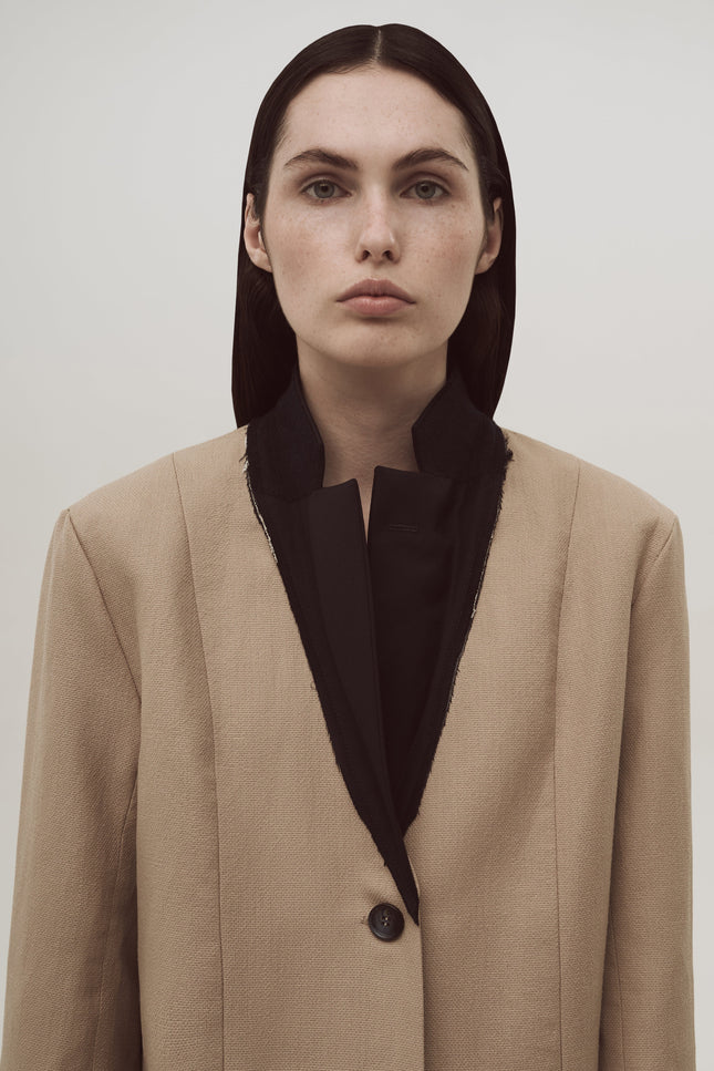 Oversize jacket with upcycling collar of Burberry wool