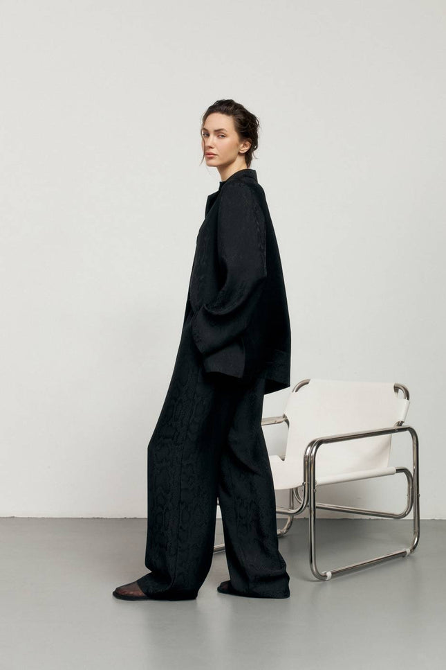 Kolosova | BLACK PANTS WITH ANIMAL REPTILES PRINT