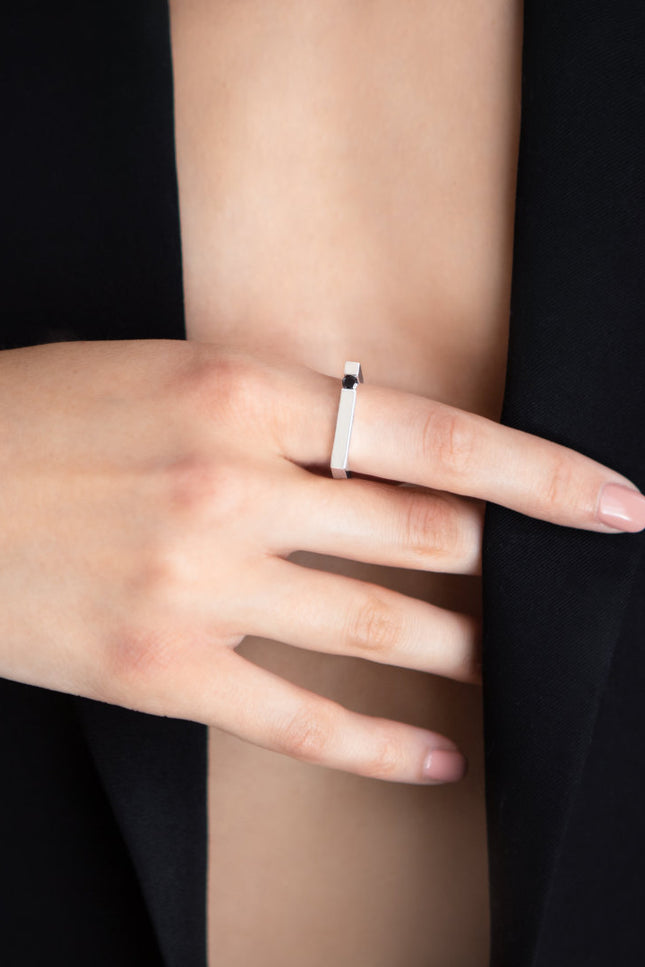 Monoi | LUMEN BLACK DIAMOND RING