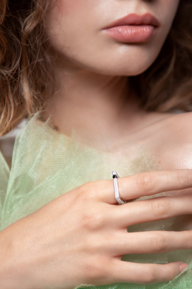 Monoi | LUMEN BLACK DIAMOND RING