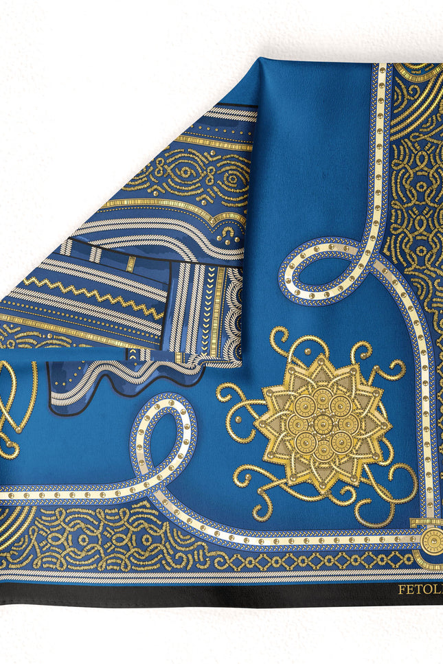 Fetolia | Evzonas – Blue Scarf