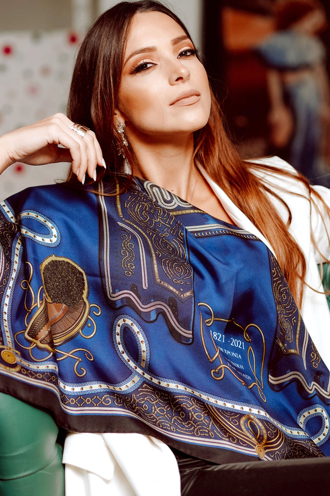 Fetolia | Evzonas – Blue Scarf